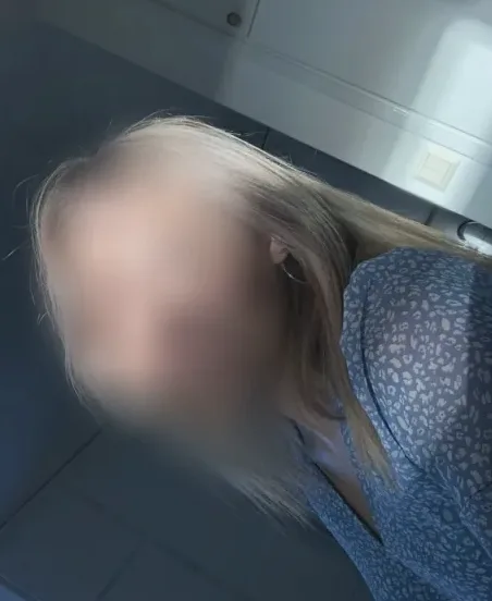 Ayla, 19