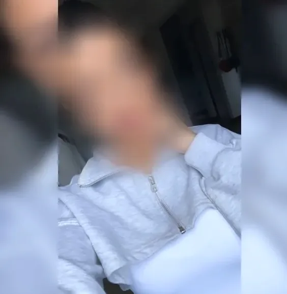 Demi, 35