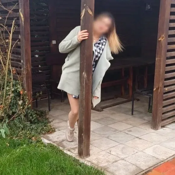 Elin, 26