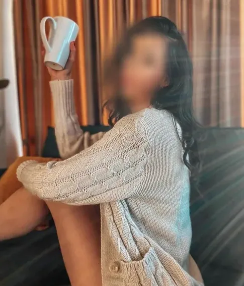 Kirsten, 39