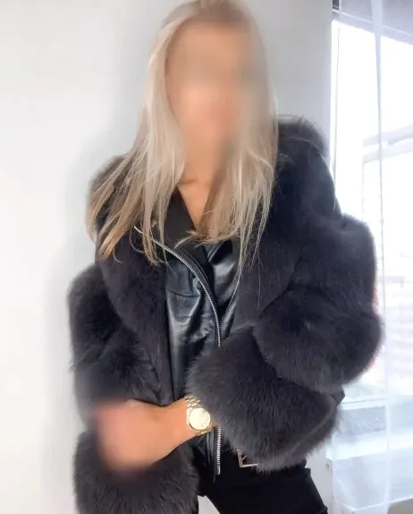Kirsten, 28