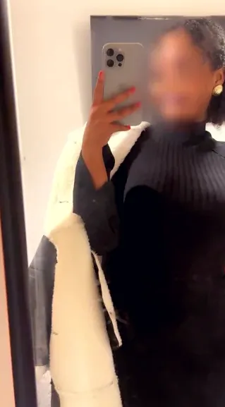 Mila, 25