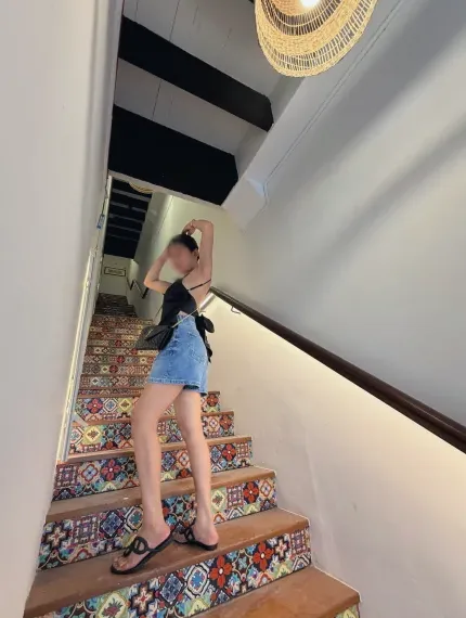 Zainab, 30